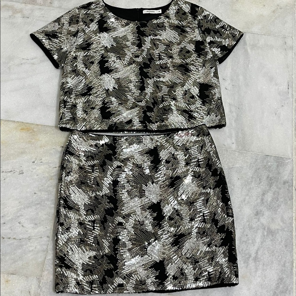 Daphnea skirt and top set